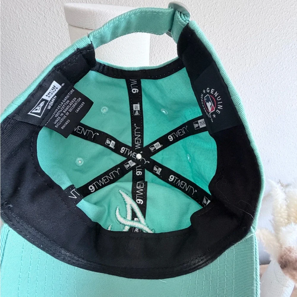 New Era Women's Mint Green Baseball Cap with Embroidered Logo - Picture 4 of 5